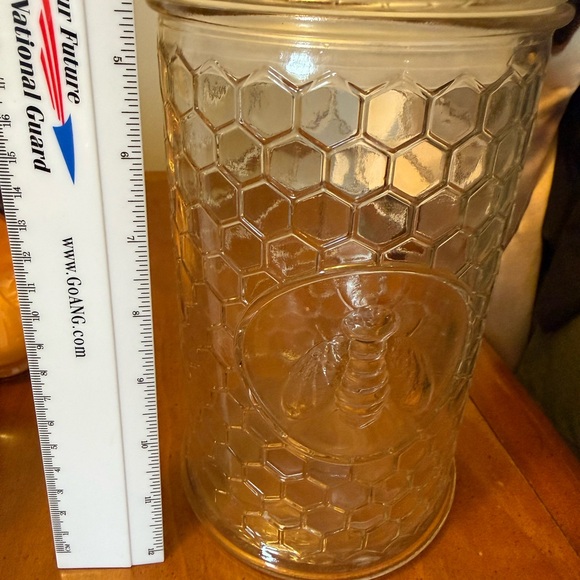 Honeycomb Clear Glass Jar with Lid - Picture 6 of 6